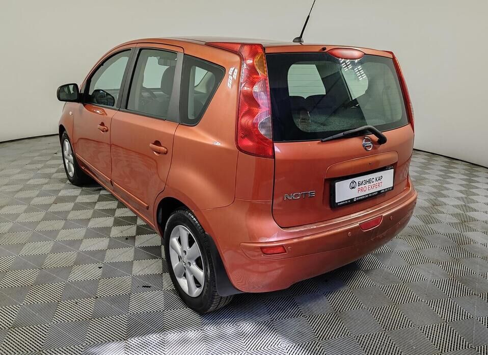 Nissan Note 1.6 AT (110 л.с.)