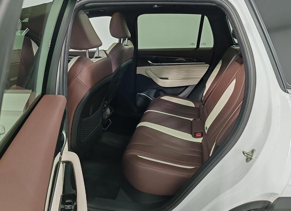 Geely Monjaro 2.0 AT (238 л.с.) 4WD