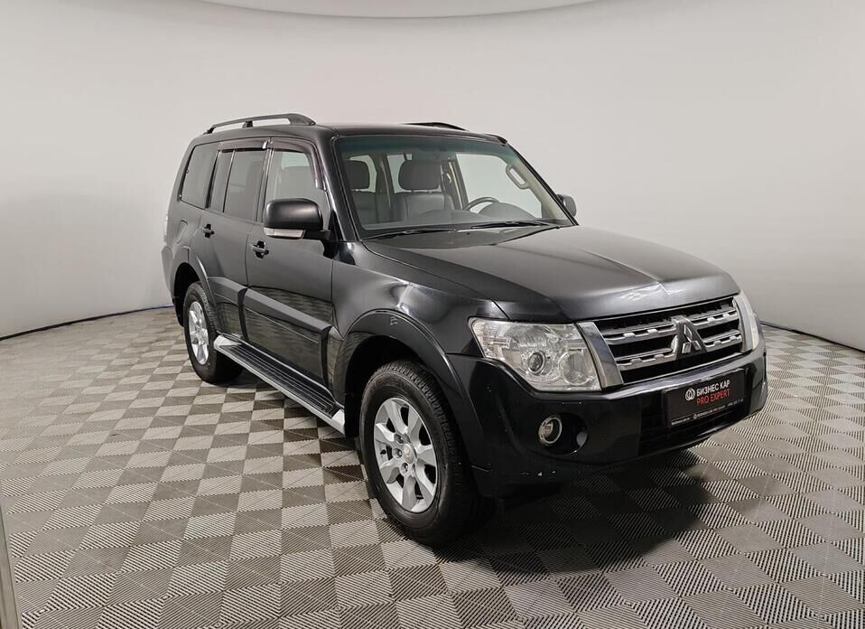 Mitsubishi Pajero, IV Рестайлинг 2 3.0 AT (178 л.с.) 4WD