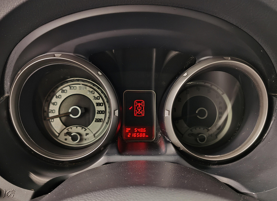 Mitsubishi Pajero, IV Рестайлинг 1 3.2d AT (200 л.с.) 4WD