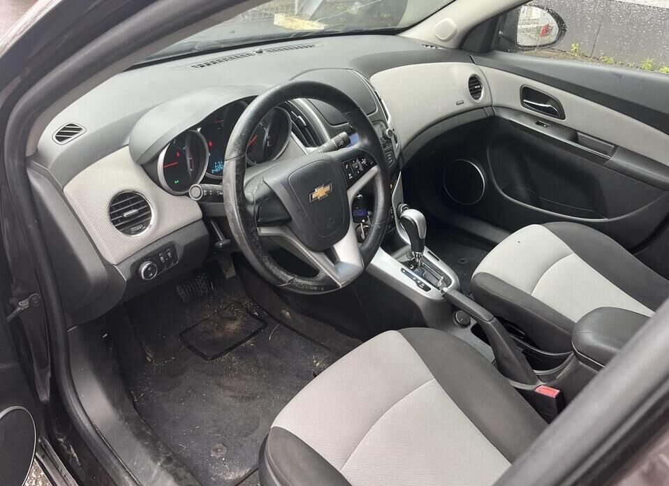 Chevrolet Cruze, I Рестайлинг 1.6 AT (109 л.с.)