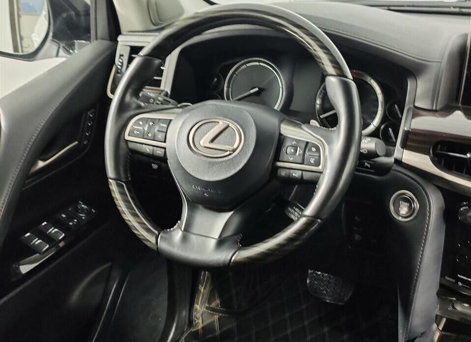 Lexus LX, III Рестайлинг 2 570 5.7 AT (367 л.с.) 4WD