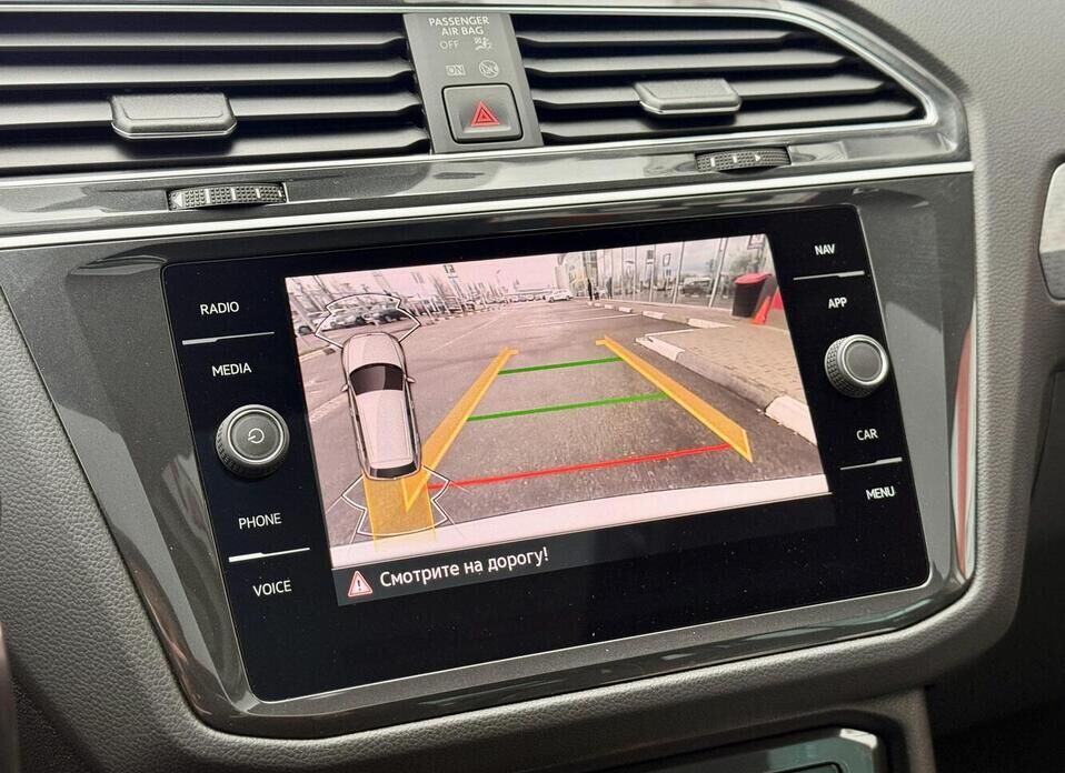 Volkswagen Tiguan, II Рестайлинг 2.0 AMT (180 л.с.) 4WD