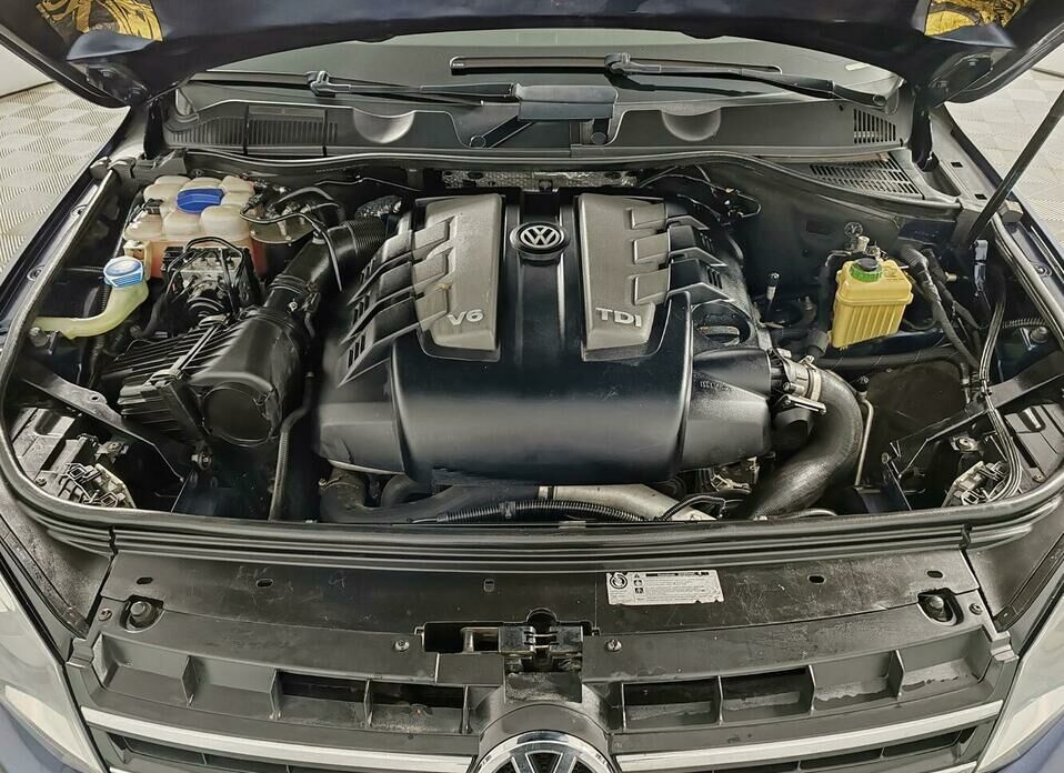 Volkswagen Touareg 3.0d AT (245 л.с.) 4WD
