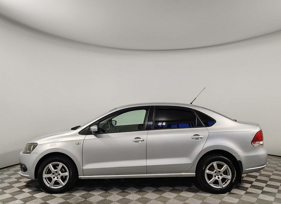 Volkswagen Polo, V 1.6 AT (105 л.с.)