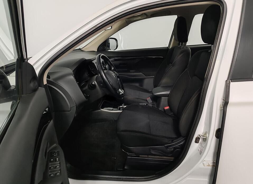Mitsubishi Outlander, III Рестайлинг 3 2.0 CVT (146 л.с.) 4WD
