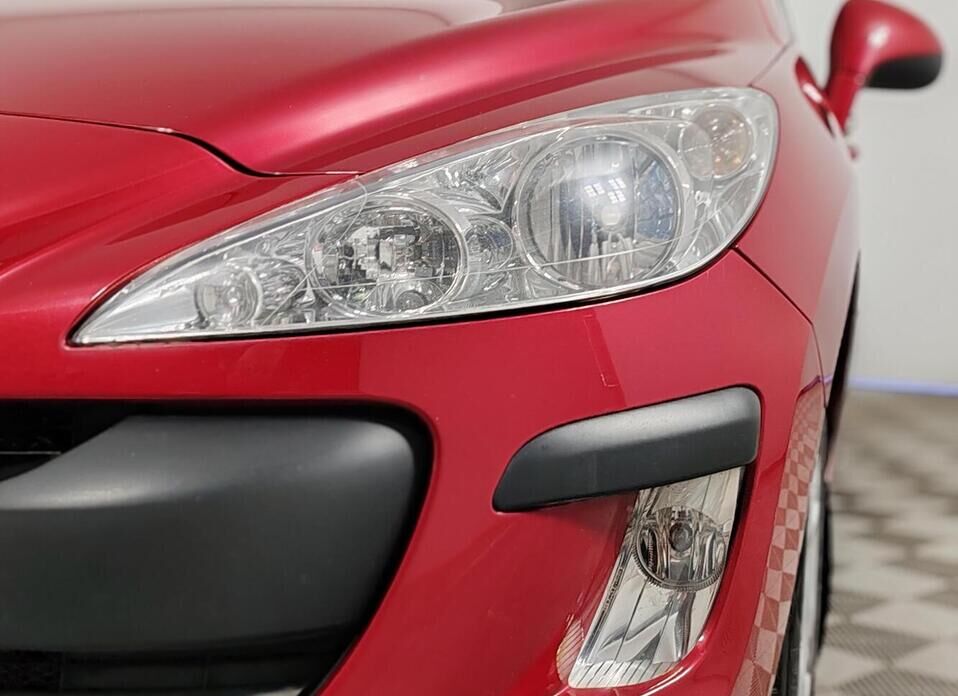 Peugeot 308 1.6 AT (120 л.с.)