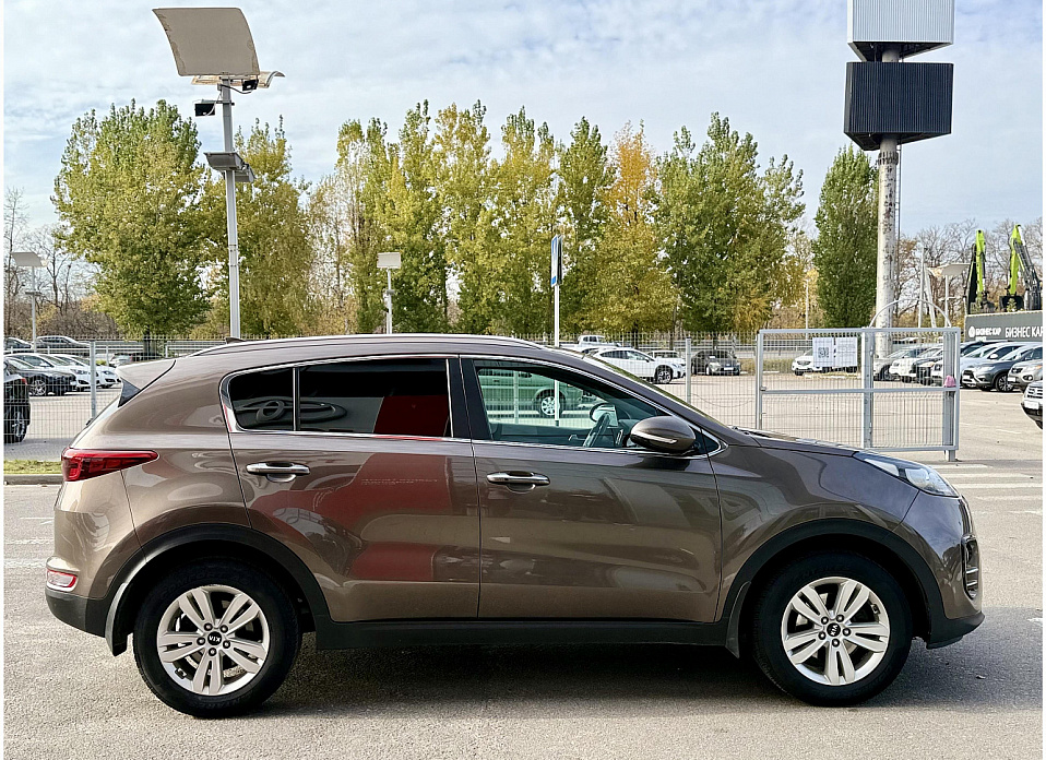 Kia Sportage, IV 2.0 AT (150 л.с.)