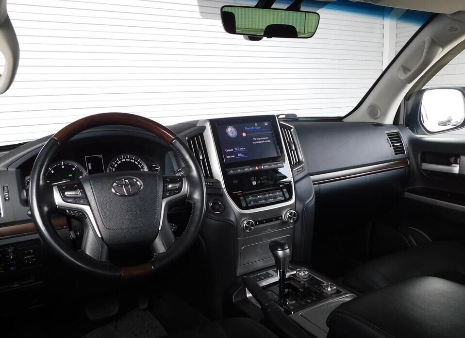Toyota Land Cruiser, 200 Series Рестайлинг 2 4.5d AT (249 л.с.) 4WD