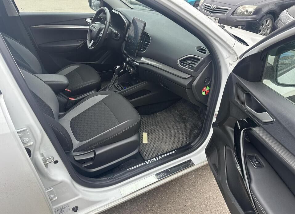 LADA (ВАЗ) Vesta, I Рестайлинг (NG) 1.8 CVT (122 л.с.)