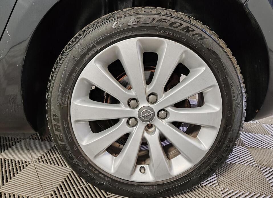 Opel Astra 1.4 AT (140 л.с.)