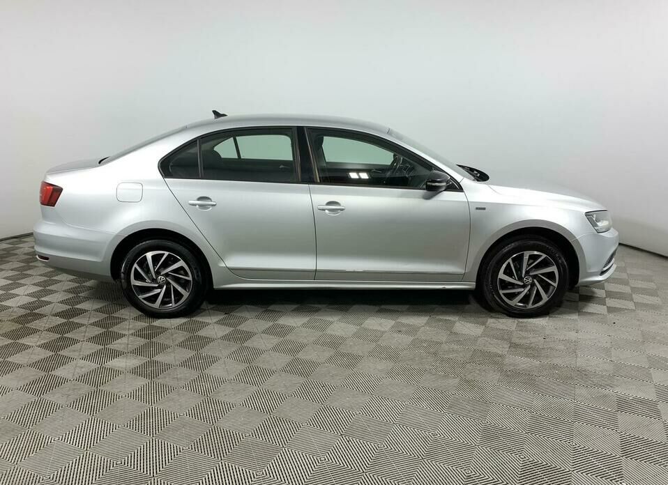 Volkswagen Jetta 1.6 AT (110 л.с.)