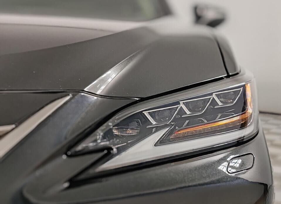 Lexus ES, VII 350 3.5 AT (249 л.с.)