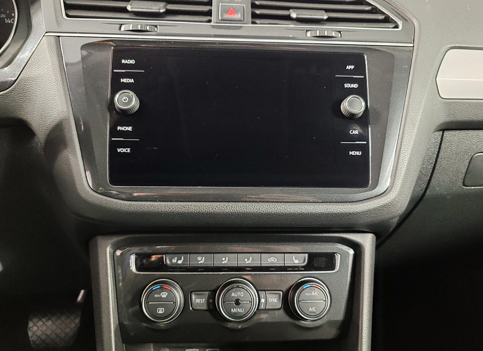 Volkswagen Tiguan, II 1.4 AMT (150 л.с.)