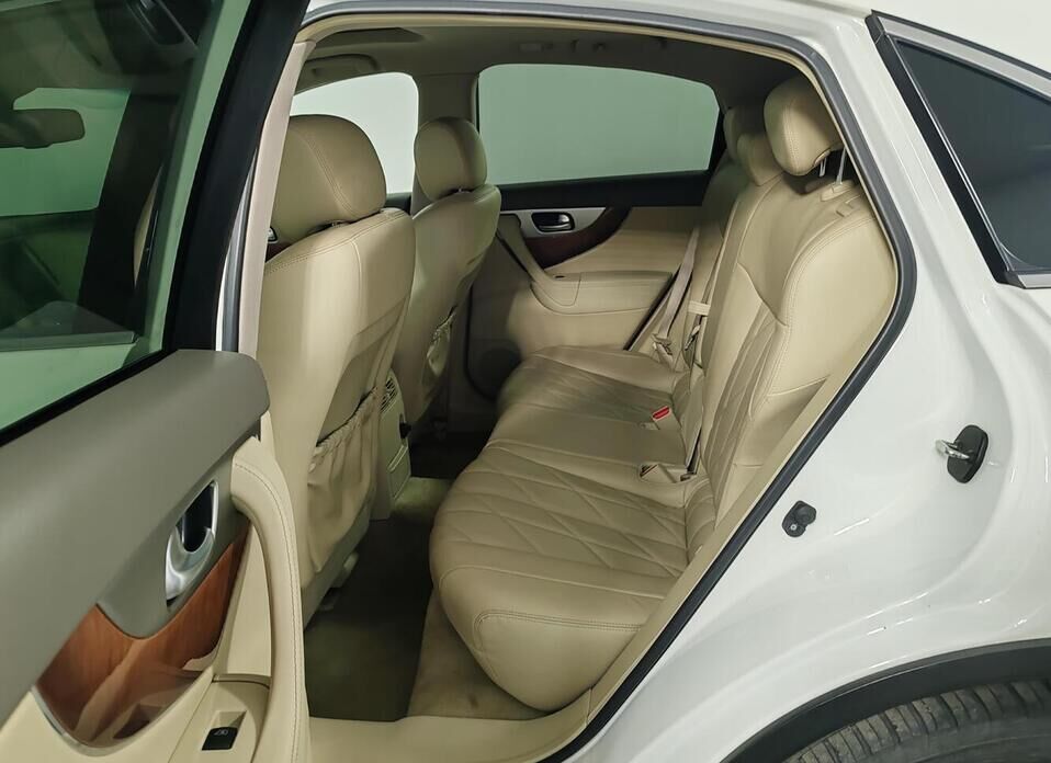 Infiniti QX70 3.7 AT (333 л.с.) 4WD