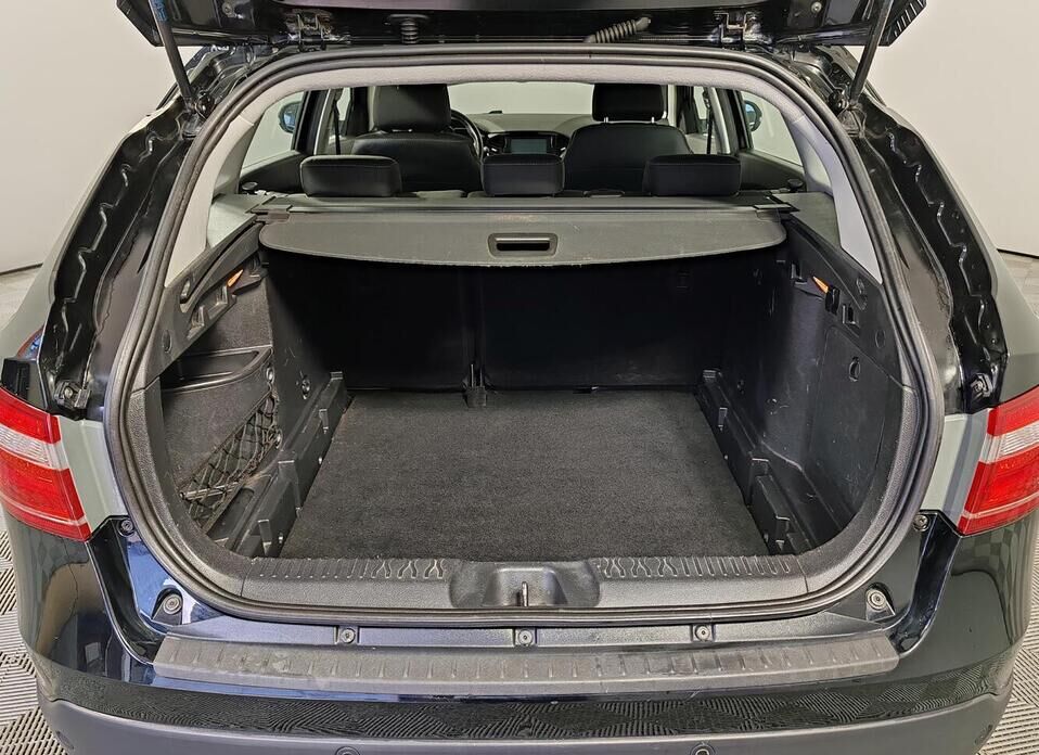 LADA (ВАЗ) Vesta SW 1.6 CVT (113 л.с.)