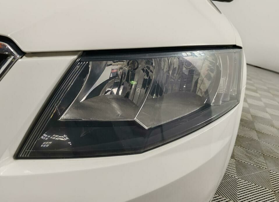 Skoda Octavia 1.6 AT (110 л.с.)