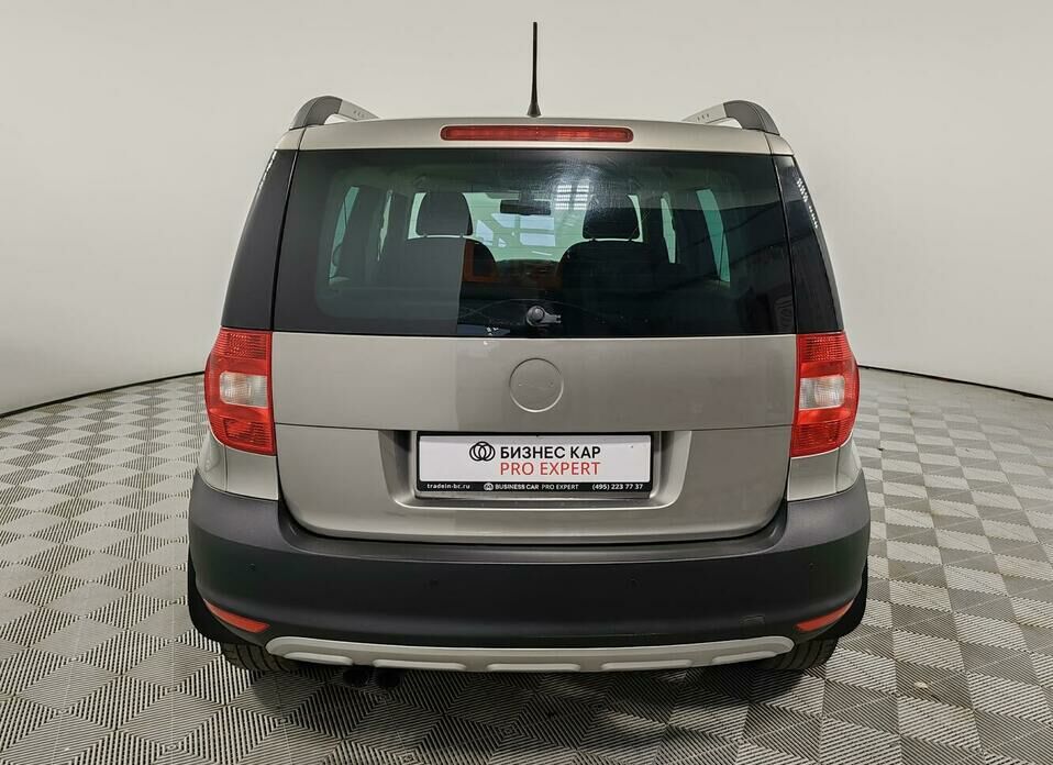 Skoda Yeti 1.8 AMT (152 л.с.) 4WD