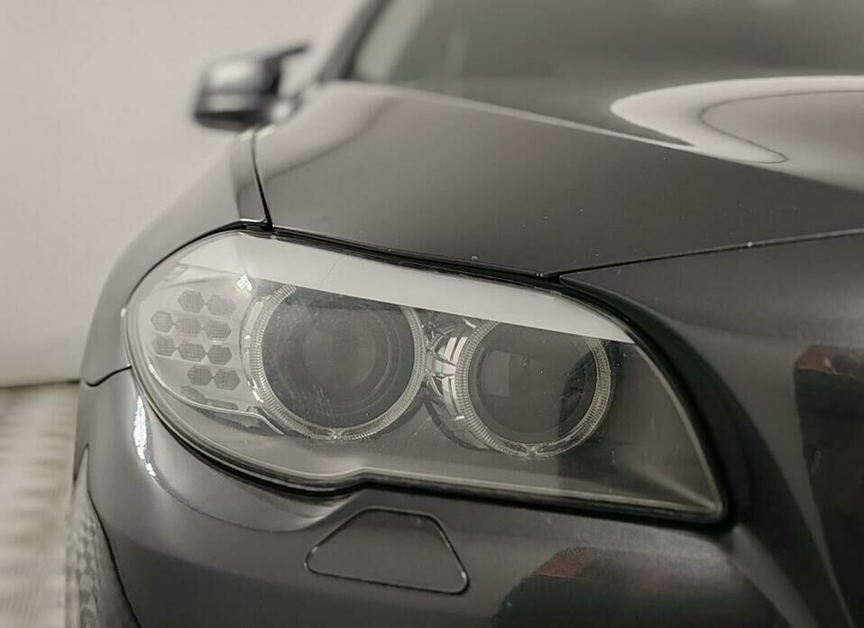 BMW 5 серии 528i 3.0 AT (258 л.с.) 4WD