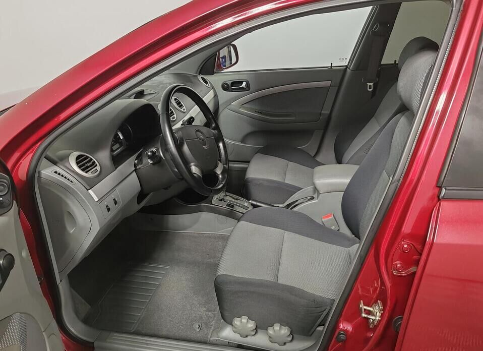 Chevrolet Lacetti 1.6 AT (109 л.с.)