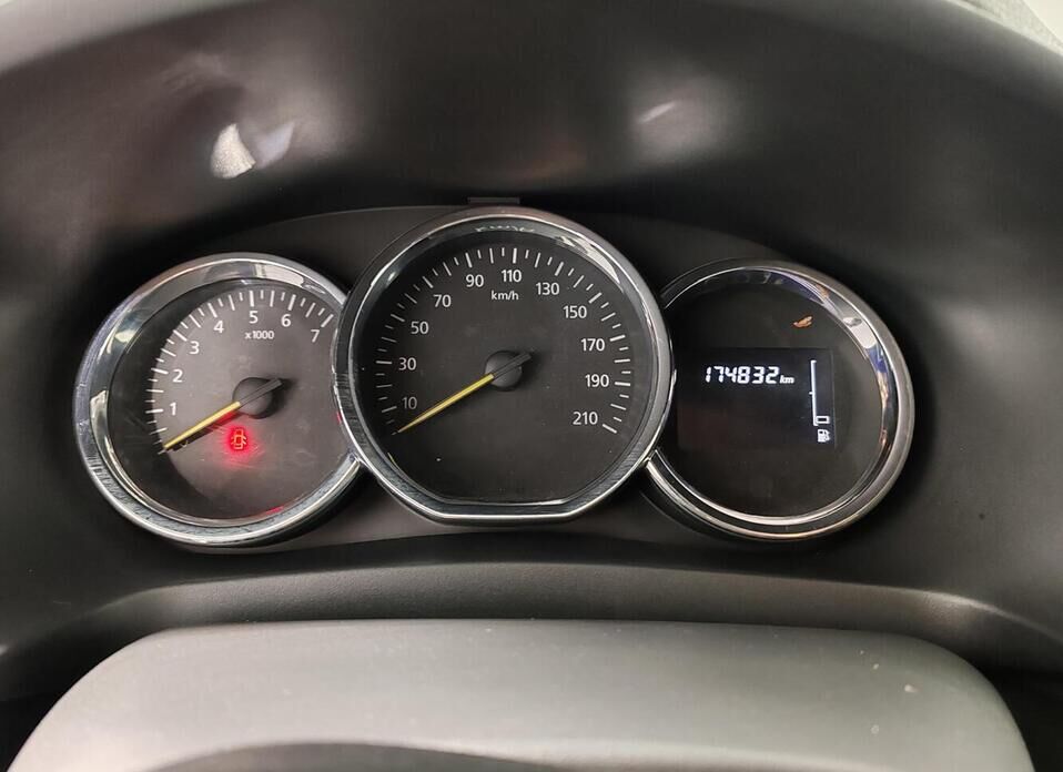 Renault Sandero, II Рестайлинг 1.6 MT (82 л.с.)