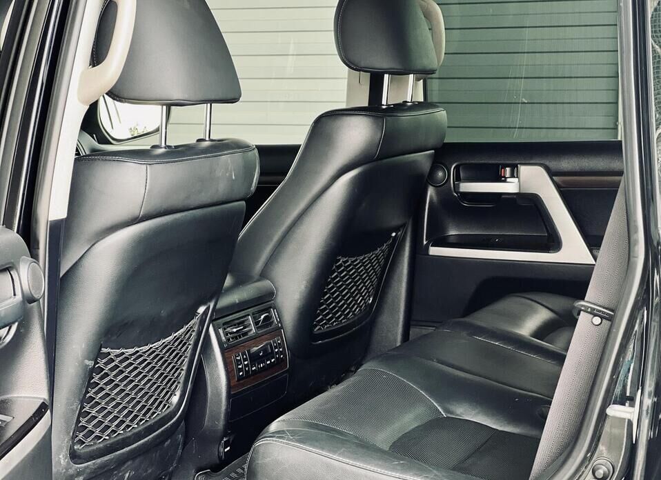 Toyota Land Cruiser, 200 Series Рестайлинг 2 4.5d AT (249 л.с.) 4WD