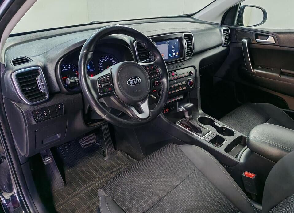 Kia Sportage, IV 2.0 AT (150 л.с.)