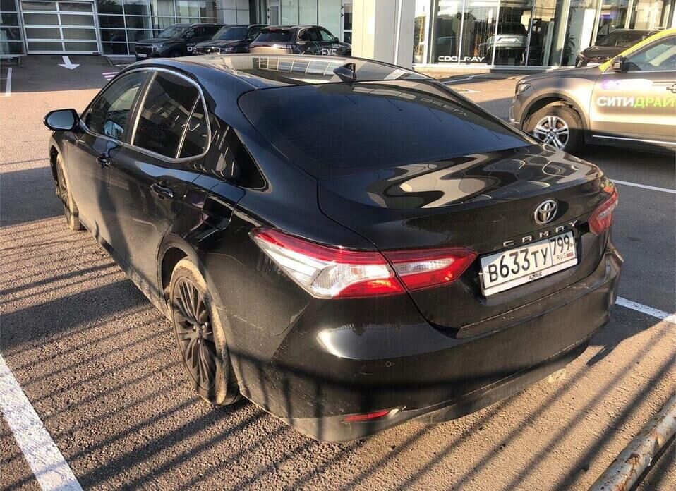 Toyota Camry 2.5 AT (181 л.с.)