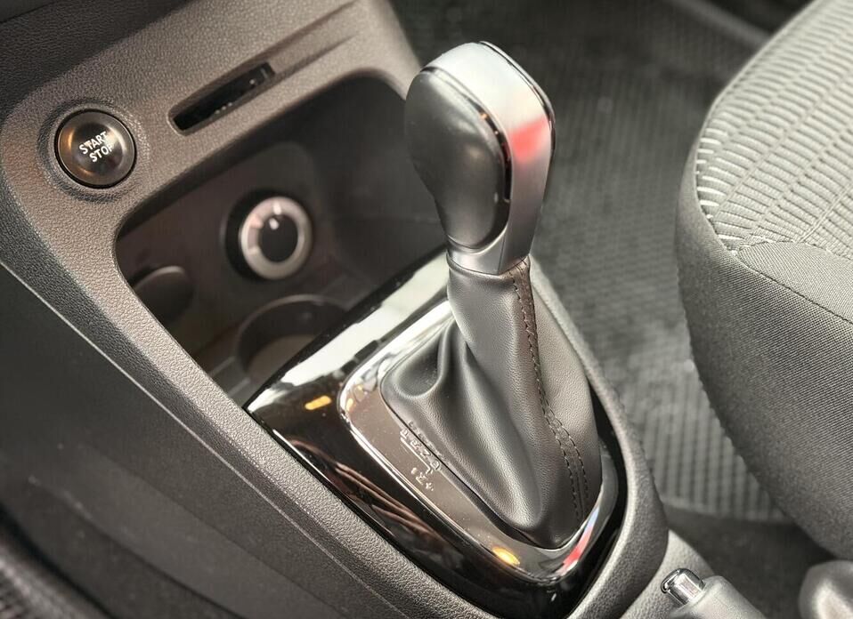 Renault Kaptur, I 2.0 AT (143 л.с.) 4WD