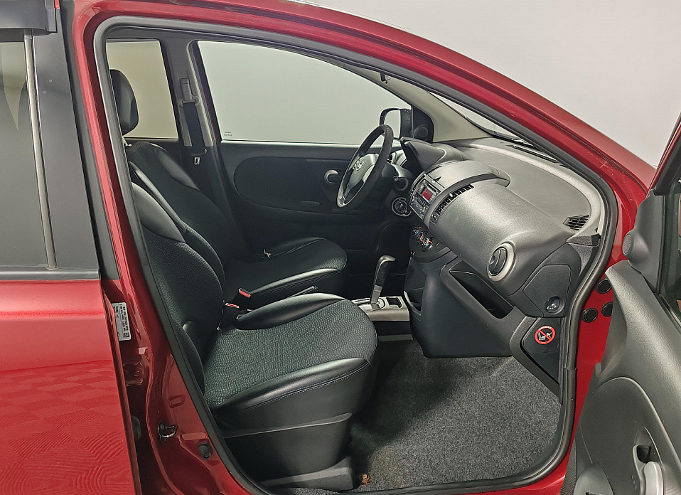 Nissan Note, I Рестайлинг 1.6 AT (110 л.с.)