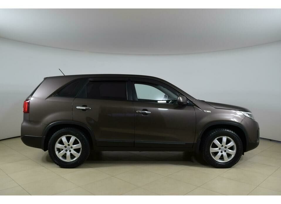 Kia Sorento 2.4 MT (175 л.с.)