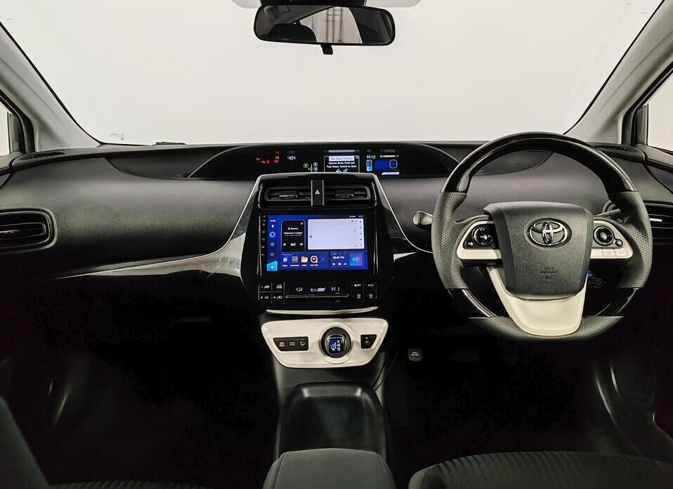 Toyota Prius 1.8hyb AT (98 л.с.)