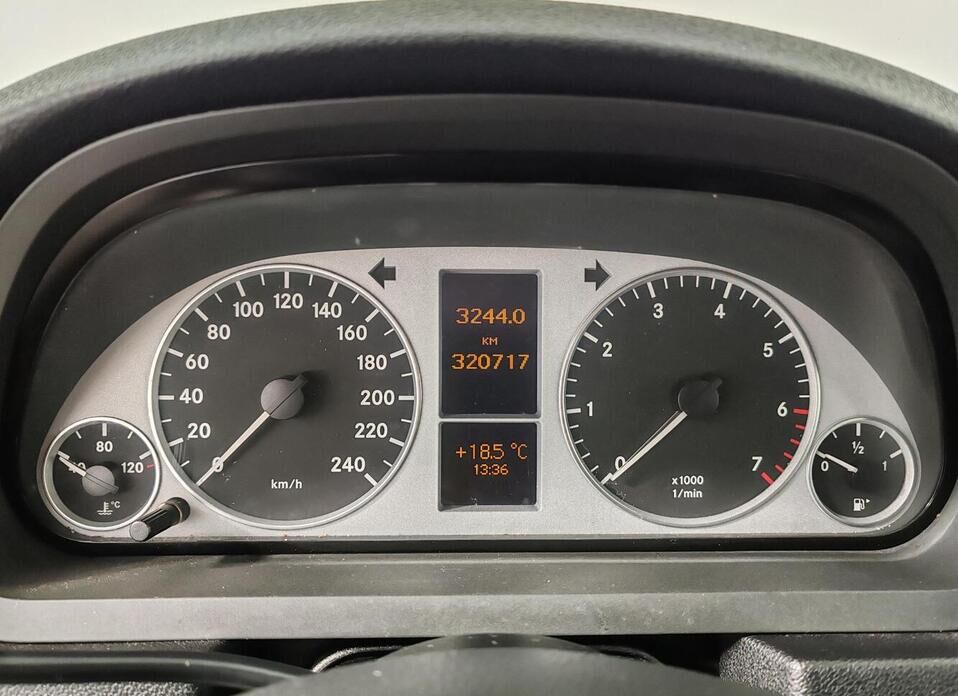 Mercedes-Benz B-Класс, I (W245) Рестайлинг 200 2.0 CVT (136 л.с.)