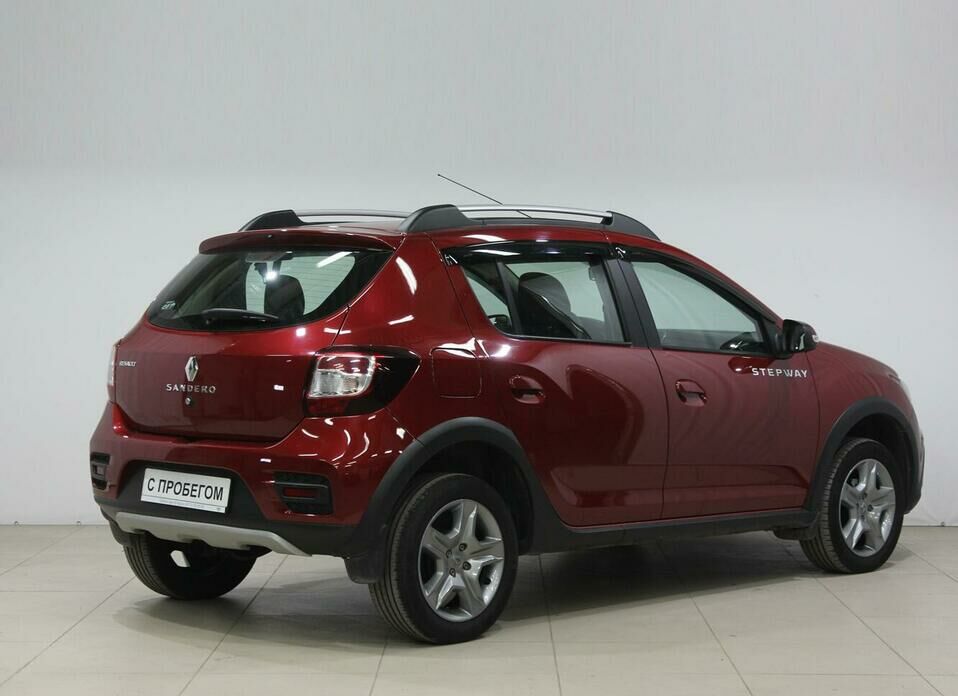 Renault Sandero Stepway 1.6 MT (82 л.с.)