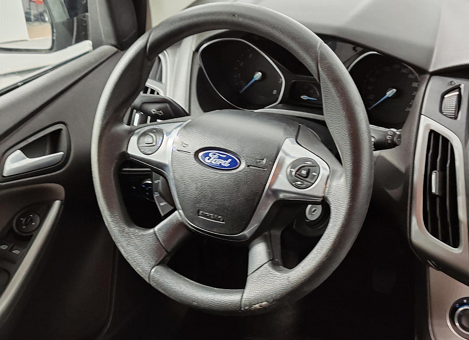 Ford Focus, III 1.6 MT (105 л.с.)