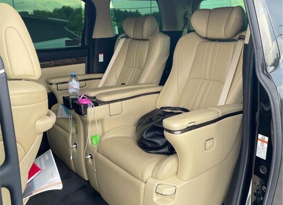 Toyota Alphard 3.5 AT (300 л.с.)