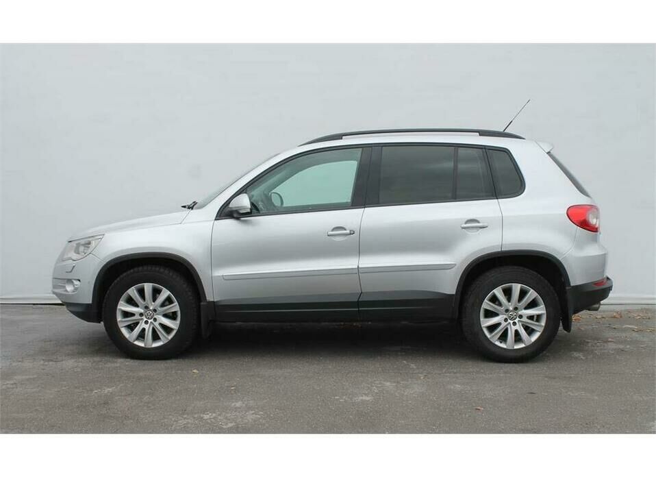 Volkswagen Tiguan 2.0d AT (140 л.с.) 4WD