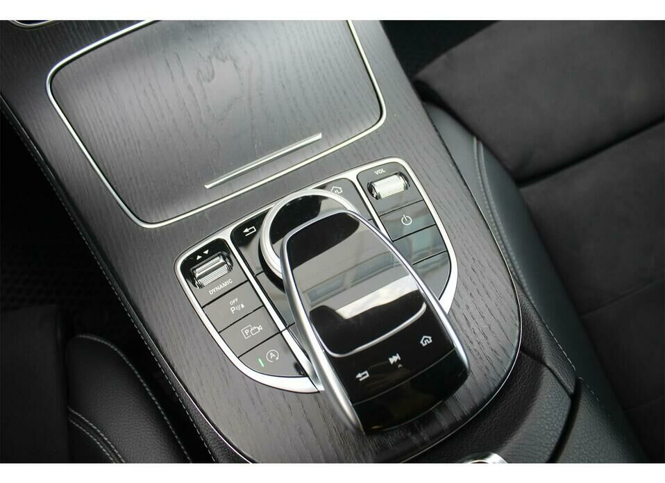 Mercedes-Benz E-Класс 200 2.0 AT (184 л.с.)