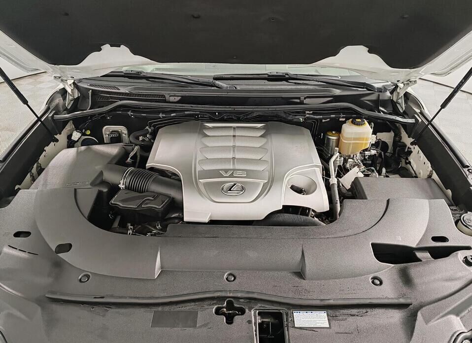 Lexus LX, III Рестайлинг 2 570 5.7 AT (367 л.с.) 4WD