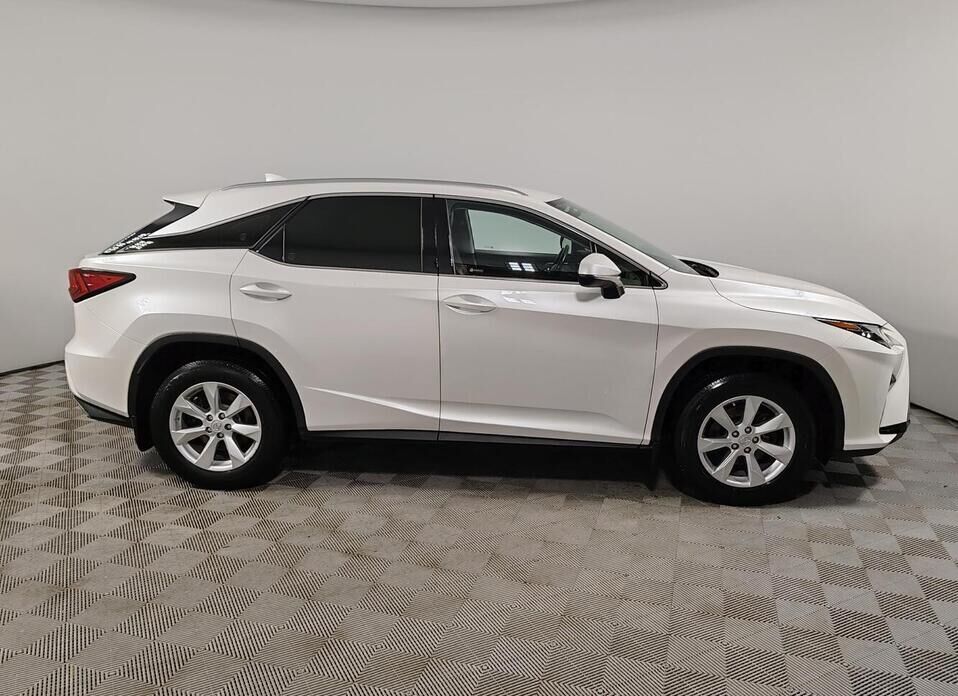 Lexus RX, IV 200t 2.0 AT (238 л.с.) 4WD