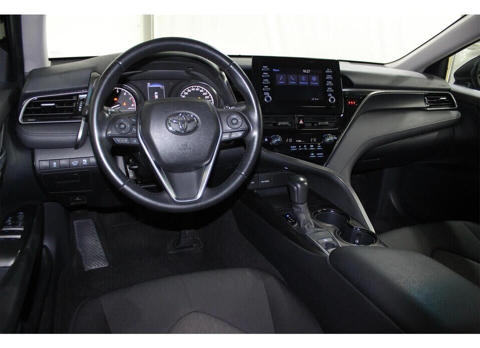 Toyota Camry, VIII (XV70) Рестайлинг 2.0 CVT (150 л.с.)