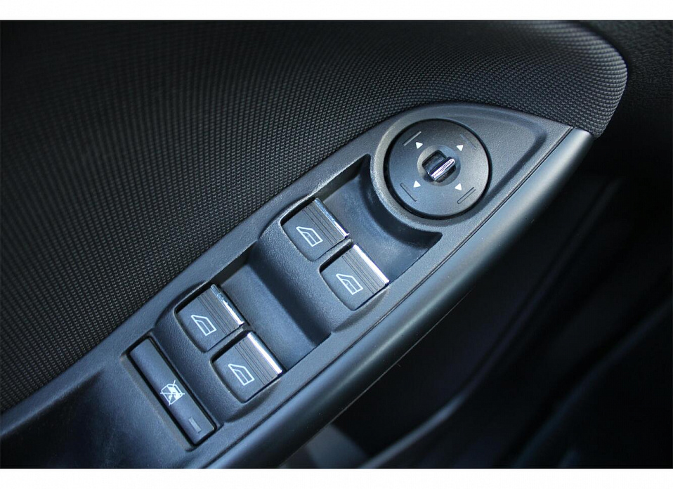 Ford Focus, III 1.6 AMT (125 л.с.)