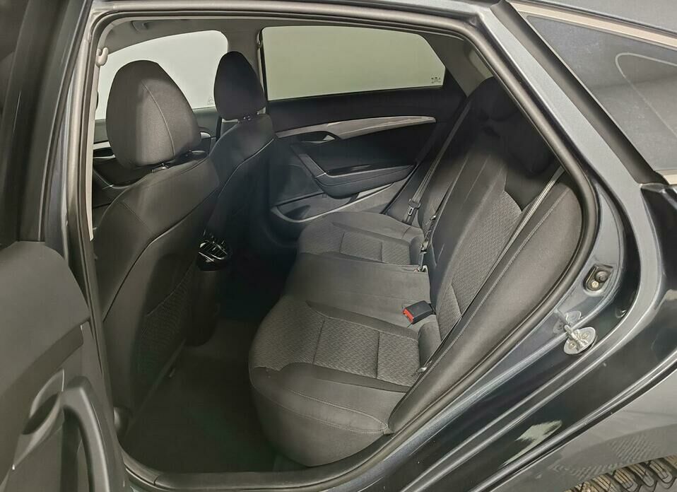 Hyundai i40 2.0 AT (150 л.с.)