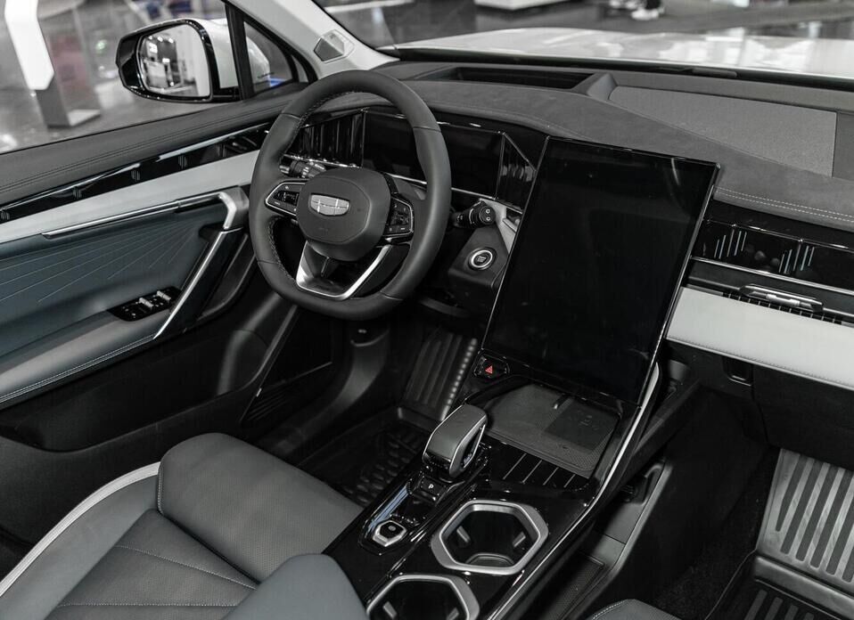 Geely Atlas, II 2.0 AT (200 л.с.) 4WD