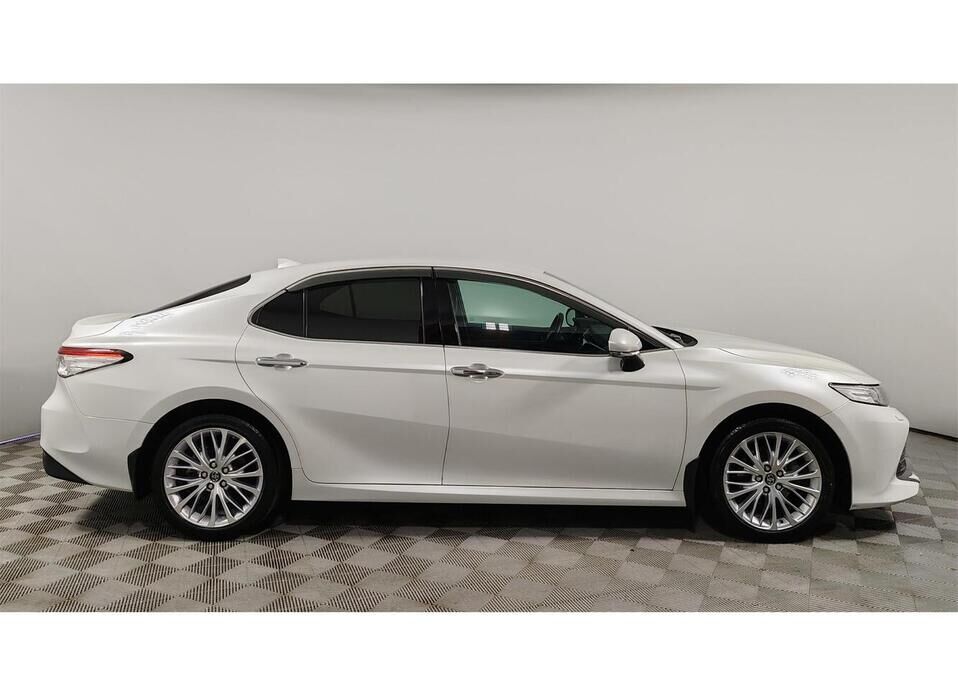 Toyota Camry 3.5 AT (249 л.с.)