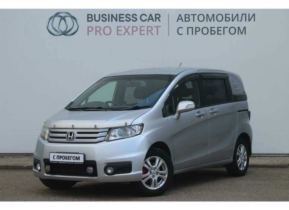 Honda Freed Spike 1.5 CVT (118 л.с.)