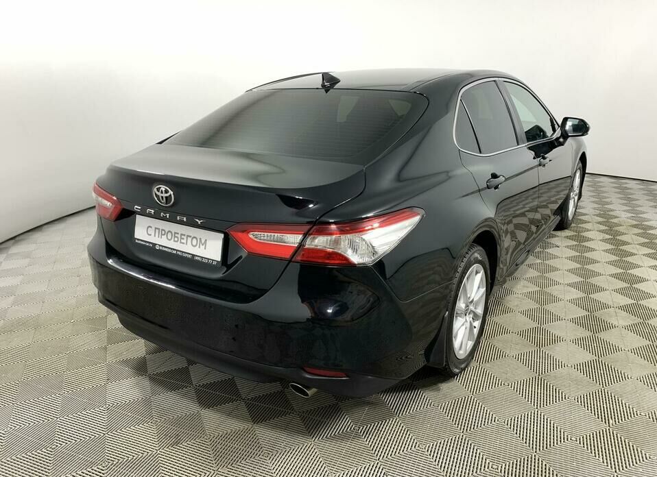 Toyota Camry 2.5 AT (200 л.с.)