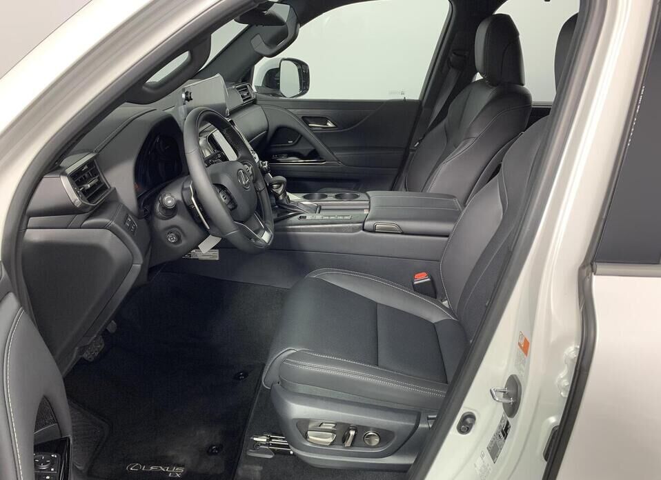 Lexus LX, IV 600 3.5 AT (415 л.с.) 4WD