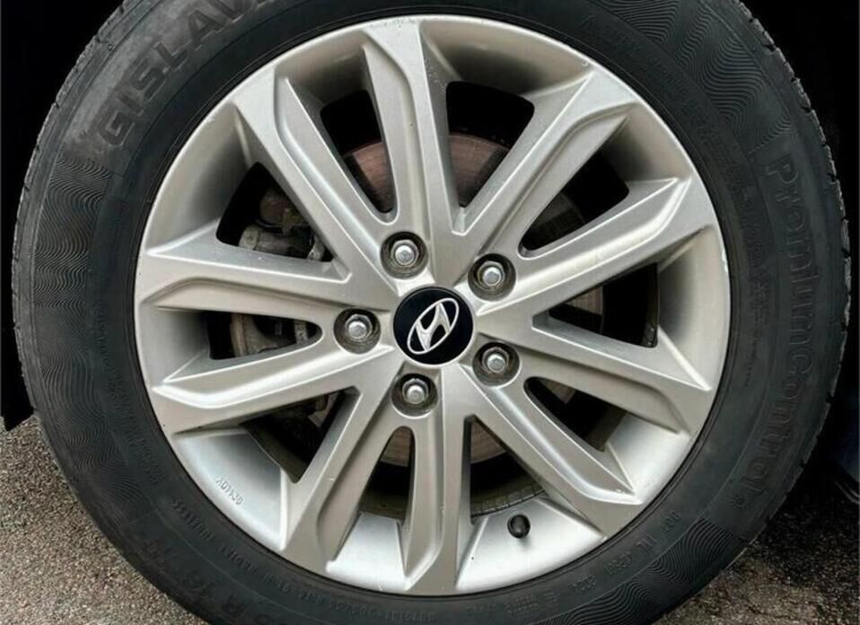 Hyundai Elantra, V (MD) Рестайлинг 1.8 AT (150 л.с.)
