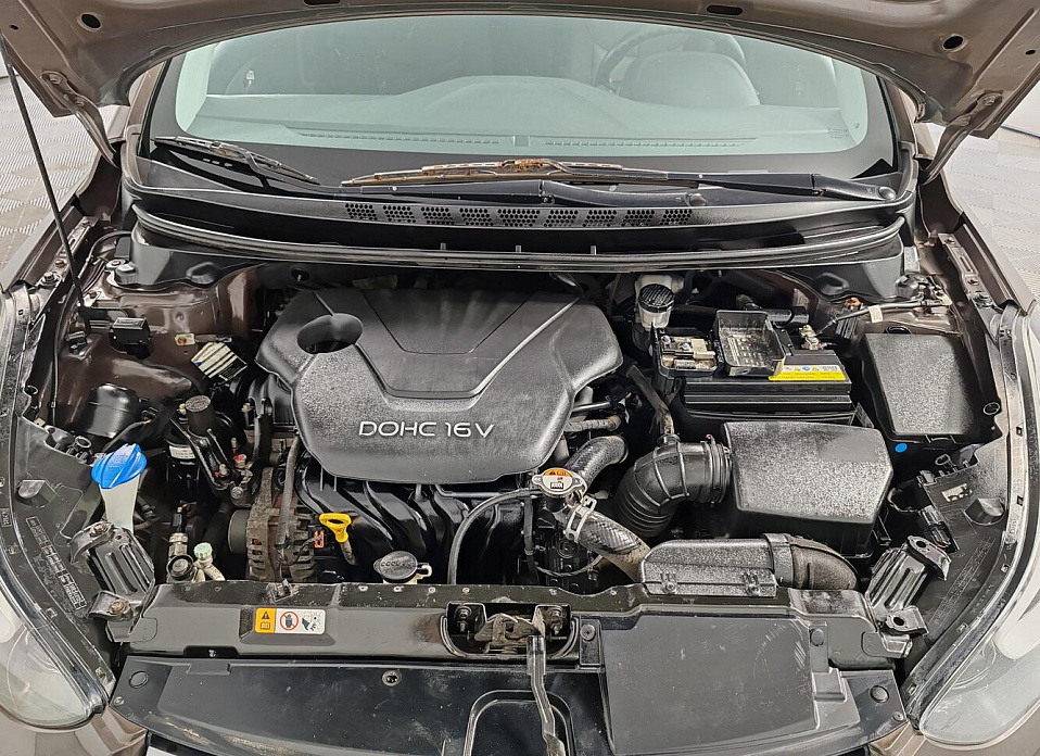 Hyundai Elantra, V (MD) Рестайлинг 1.6 MT (132 л.с.)